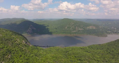 Storm King Mountain pan across valley and Hudson River in New York Stock Footage 346457633