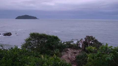 Storm over the sea waves and rocks island 스톡 동영상 139521904