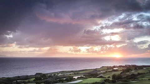 Storm rolling over Pacific Ocean during Sunset Video stock 100570471