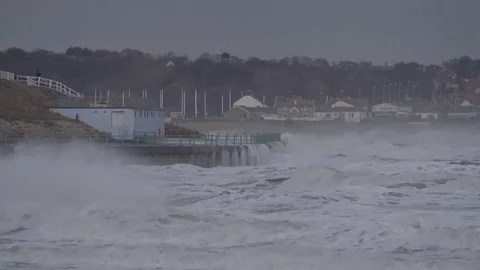 STORM AT SEA - SEAFRONT WAVES - Slow Motion 動画素材 71399216