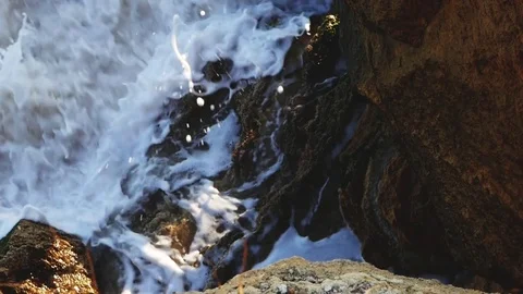 Storm at the sea in sunny day 動画素材 85403196