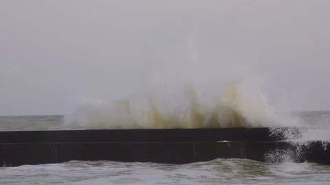Storm on the Sea at Sunset Vidéo 142244225