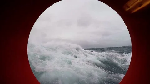 Storm Through Porthole Stockbeeldmateriaal 146188053