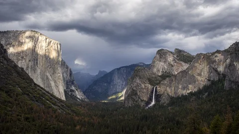 Storm Timelapse in Yosemite Valley Stock Footage 128970219
