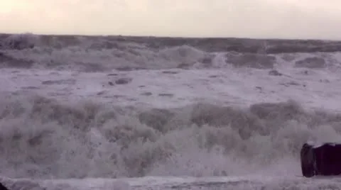 Storm waves Video stock 10576105