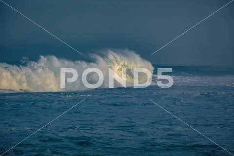 Storm waves in Ocean Stock Photos