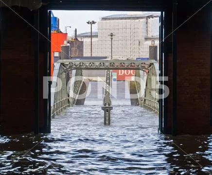 Storm Xaver floods the Port of Hamburg Stock Photos