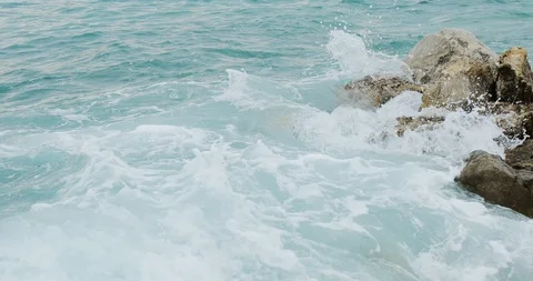 Storming Seacoast Rocks 動画素材 116878699