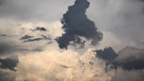 Stormy clouds at sunset Video stock 112545055