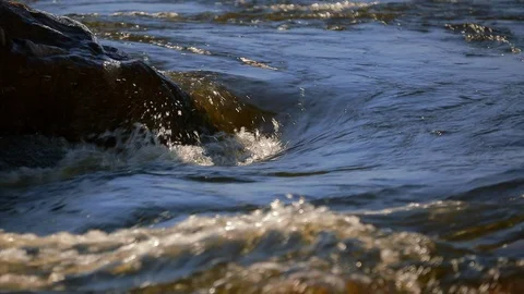 Stormy Spring Stream Vídeos de archivo 125995257