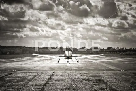 Stormy take-off Stock Photos