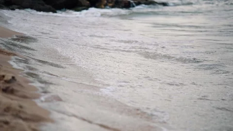 Stormy waves crashing over the sandy beach Stock-Footage 204941520