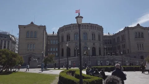 The Storting Building Hyperlapse around the building, with people walking 動画素材 109403590