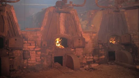 Stoves in the old boiler room Vídeos de archivo 128525899