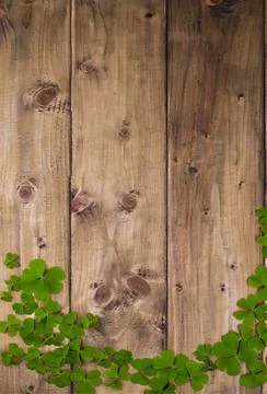 St.Patrick 's Day. Decor and celebration elements on wooden background. Free Foto stock