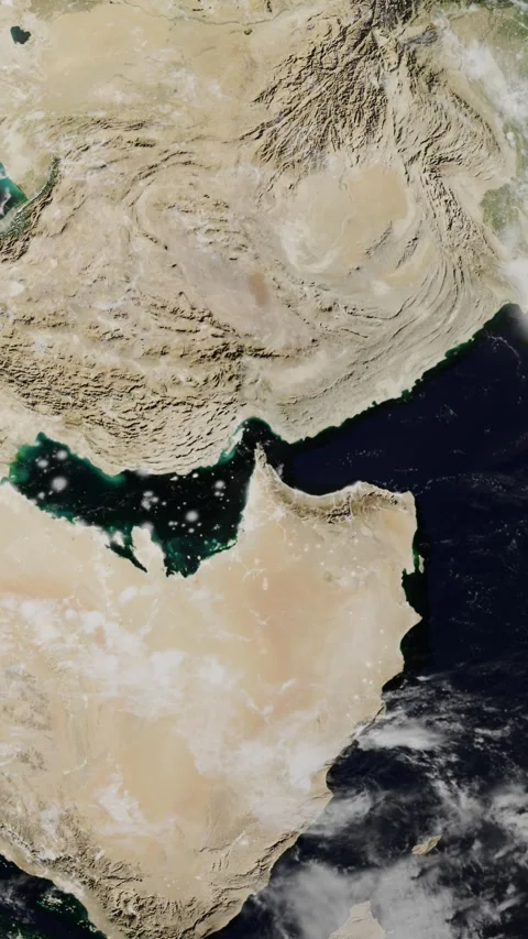 Strait of Hormuz Realistic Earth Globe Spin to Iranian Coast 4K 9.16 Vertical Video stock 332861291