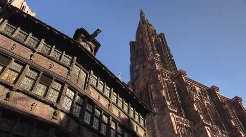 Strasbourg cathedral with medieval house in front Stock Footage 59311912