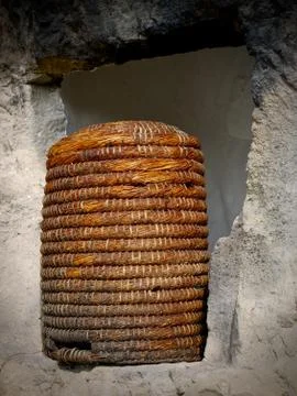 Straw beehive Foto stock