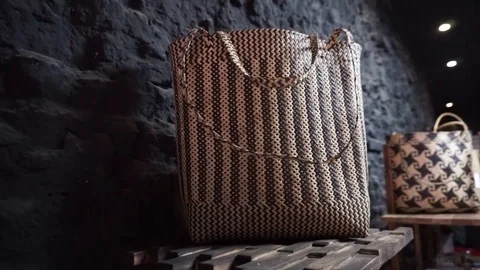 Straw handbag Stock Footage 102592950