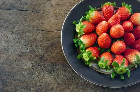 Strawberries  on  dish Foto stock
