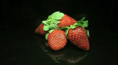 Strawberries group Vídeo Stock 39507256