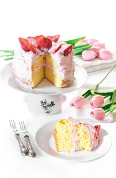 Strawberry Cake Фото