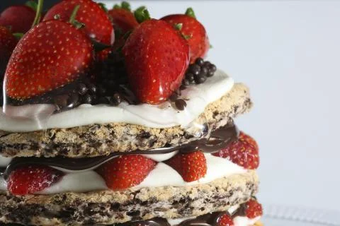 Strawberry chocolate cake 库存照片