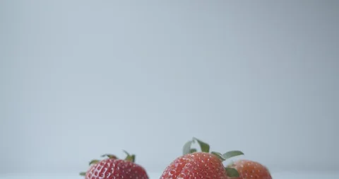 Strawberry fruit 스톡 동영상 127401402