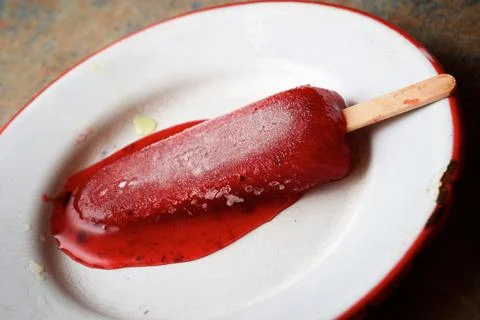 Strawberry ice popsicle Stock Photos
