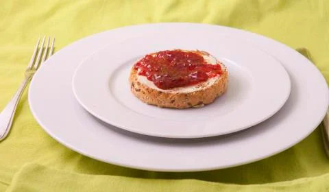 Strawberry jam on a biscuit Stock-Fotos