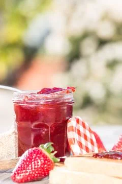 Strawberry jam Stock-Fotos