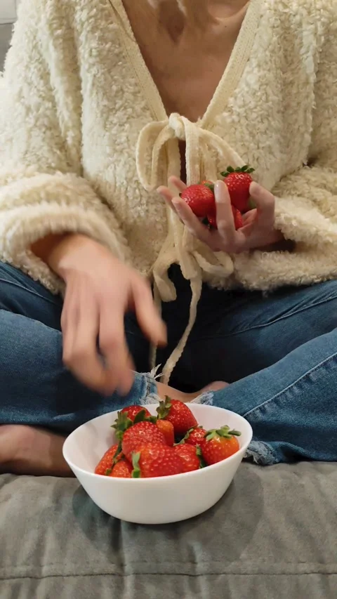 Strawberry Snack in Seconds Stock Footage 323989975