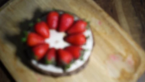 Strawberry on wood slice 库存影片 97293453
