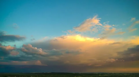 The stream of cloud against the sunset. Time lapse Video stock 62920182