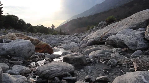 Stream in rocky canyon 動画素材 52000415