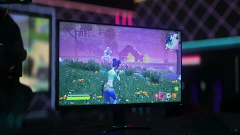 Streamer fails to kill the opponents in the battle royale esports computer game Stock Footage 234426340