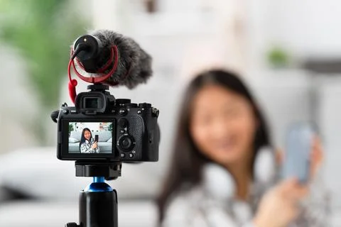 Streamer recording an online tutorial at home 스톡 사진