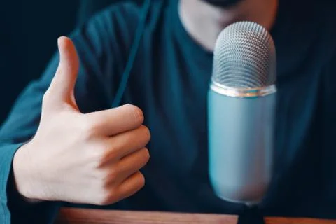 Streamer show gestures. Foto stock