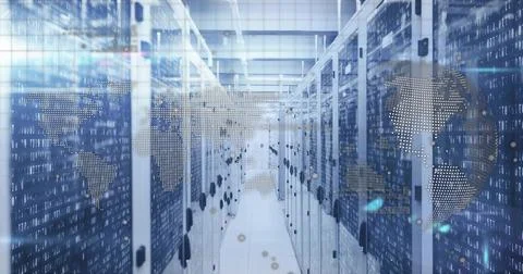 Streaming binary and world map overlay across central server racks in Foto stock