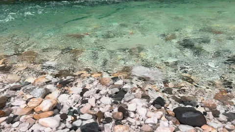 Streaming Mountain River with Crystal Cold Water. Orrido dello Slizza, Italy Video stock 329111120