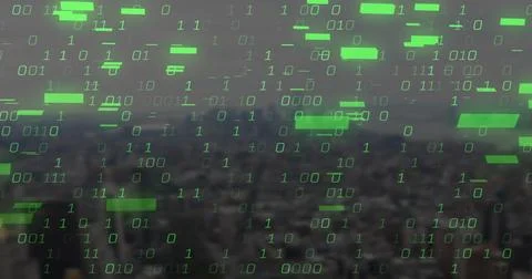 Streaming neon-green binary 0 and 1 digits and data bars across hazy skyline, Foto stock