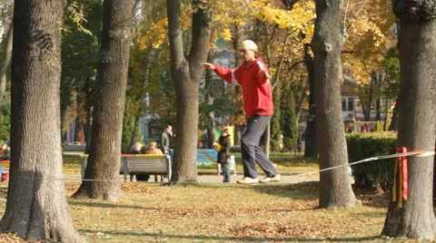 Street acrobat jumps Video stock 11286405