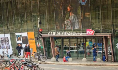 Street atmosphere in front of the central train station Stock Photos
