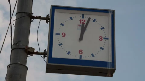 Street clock timelapse 库存影片 27787095