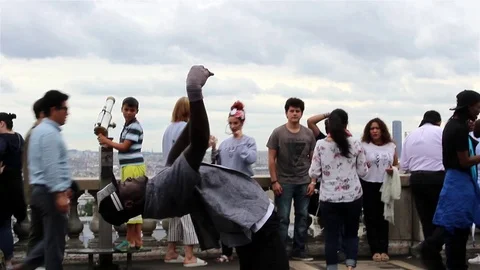 Street dancer doing some awesome moves Stock Footage 78507523