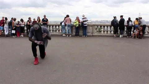 Street dancer doing some moves Stock Footage 78502379