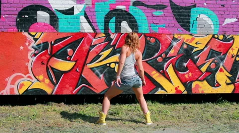 Street dancer Stock Footage 40981784