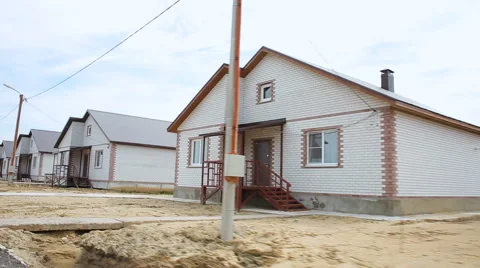 Street of identical brick houses Video stock 65032353