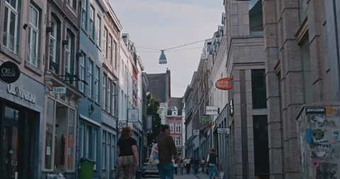 Street Life in 8K Stock-Footage 343787990