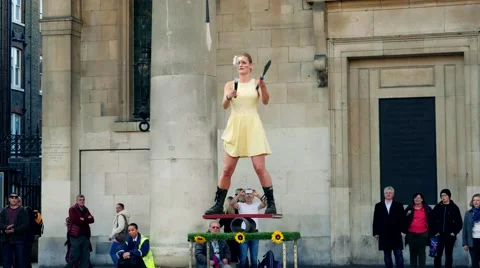 Street Performance, Juggling Stock Footage 45680148